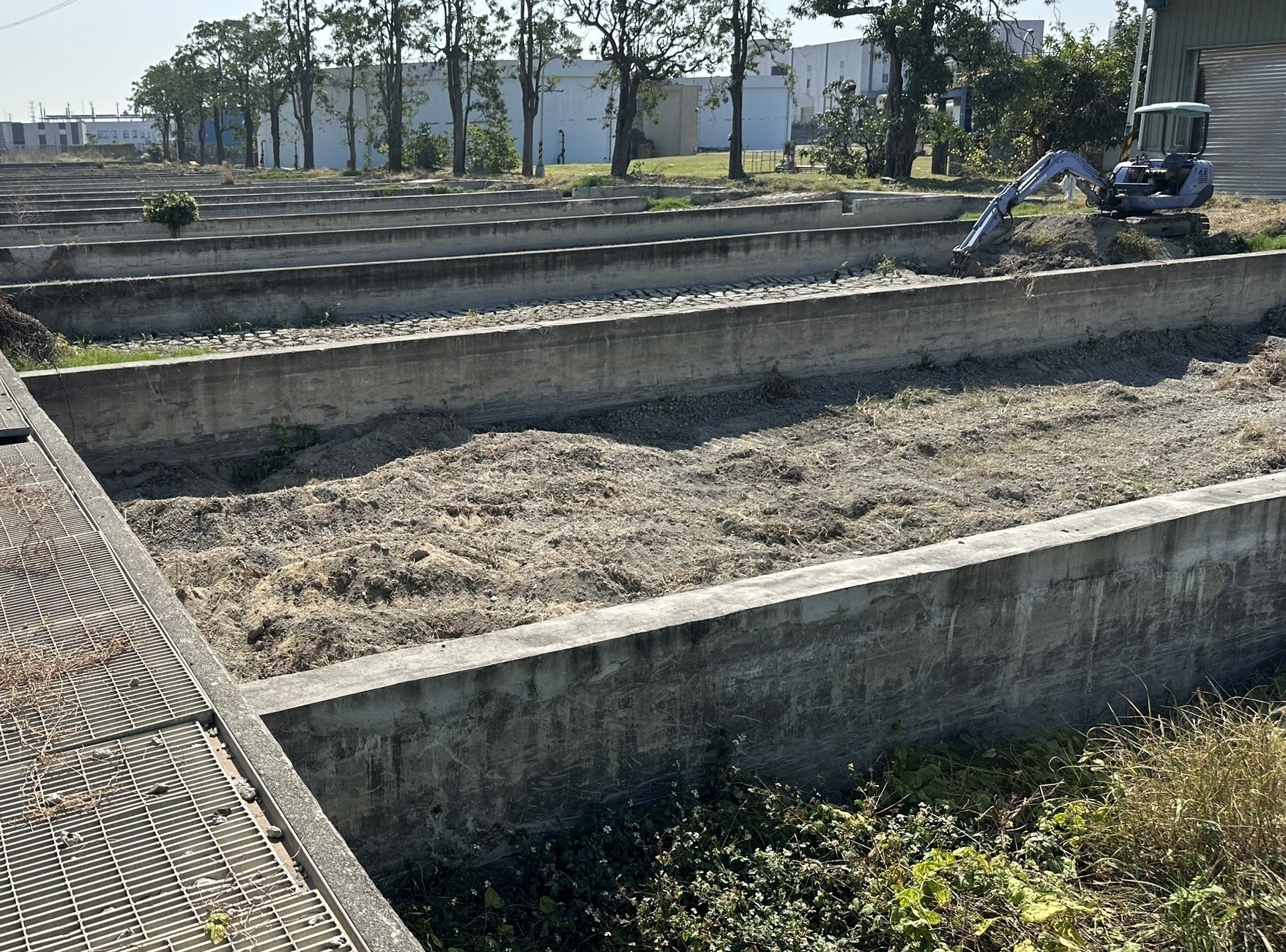 S__77062161_0-1 S__77062161_0-1